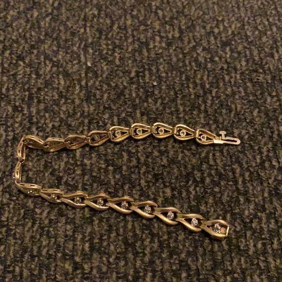 Jewelry - Diamond tennis bracelet